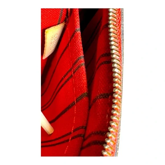 LOUIS VUITTON Neverfull Pouchette / Wristlet Monogram Brown in New Condition - Picture 10 of 13